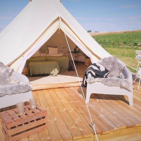 Glamping Och Gardslagenhet Mellan Himmel Och Hav Apartman Skivarp Kültér fotó